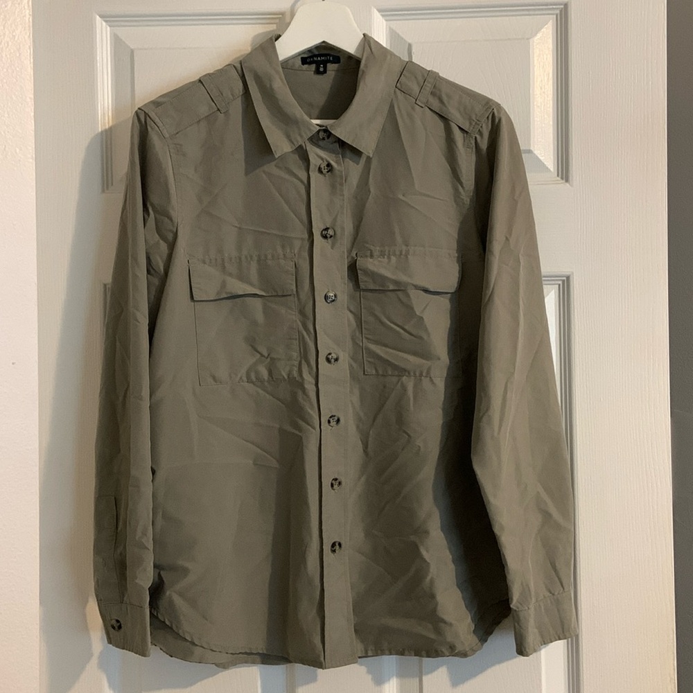 DYNAMITE - airy blouse